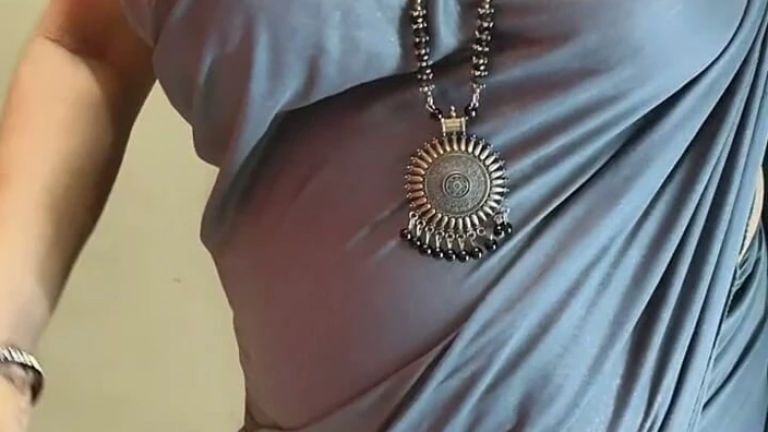 Indian Wife Cuckold Story and Masturbated