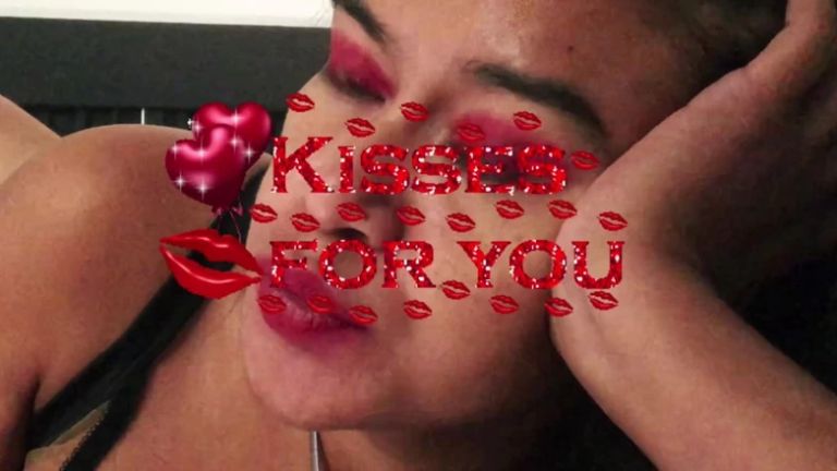 Xhamsterlive: Kisses for You From Barbiie