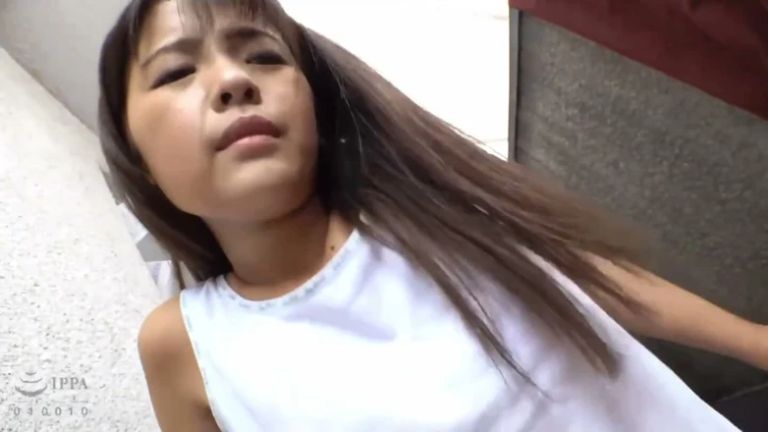 Videos of Beautiful Girls Tanning in an Apartment Complex -5
