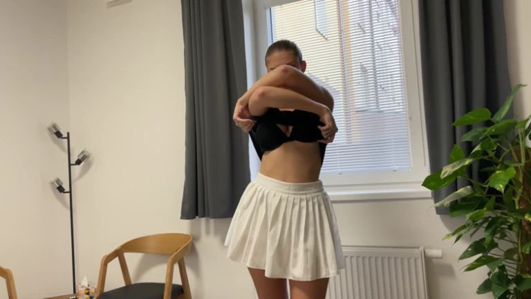 College Girl Tries Titty-fuck