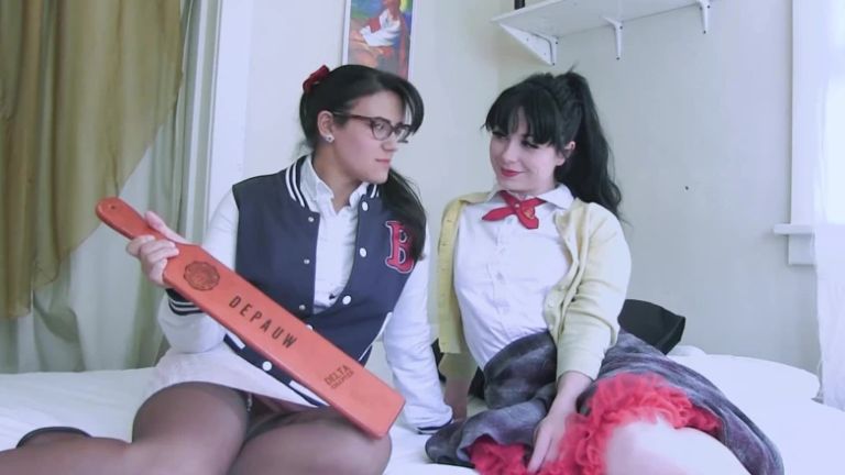 Lesbian Spanking and Strapon Fuck Top Girls