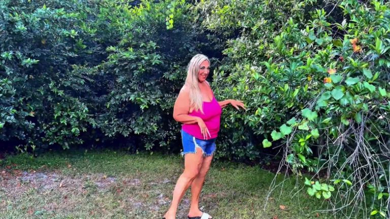 MILF Blowjob in the Woods