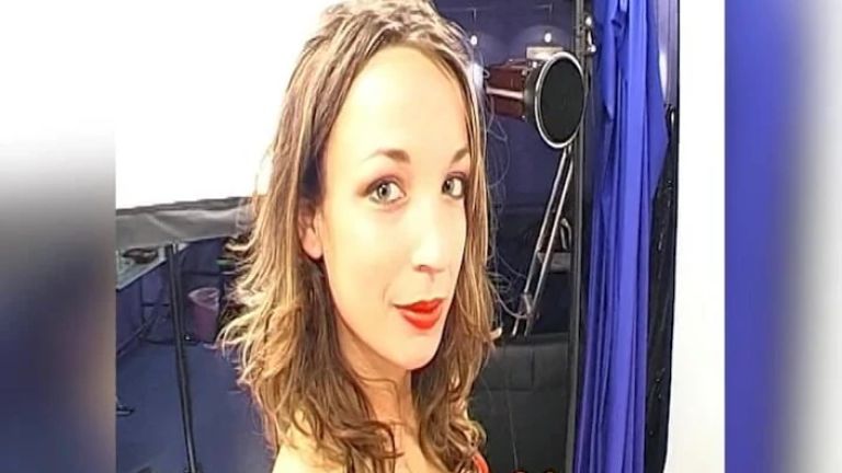 Tess Gets Her Face Drenched in Cum During Ggg Bukkake Gangbang