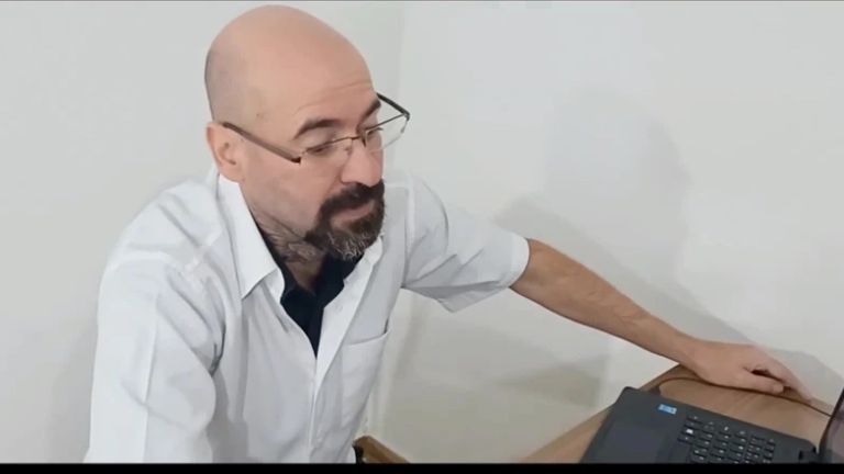 The Naughty Girl Went and Showed Her Ass for the Doctor to Examine Her!
