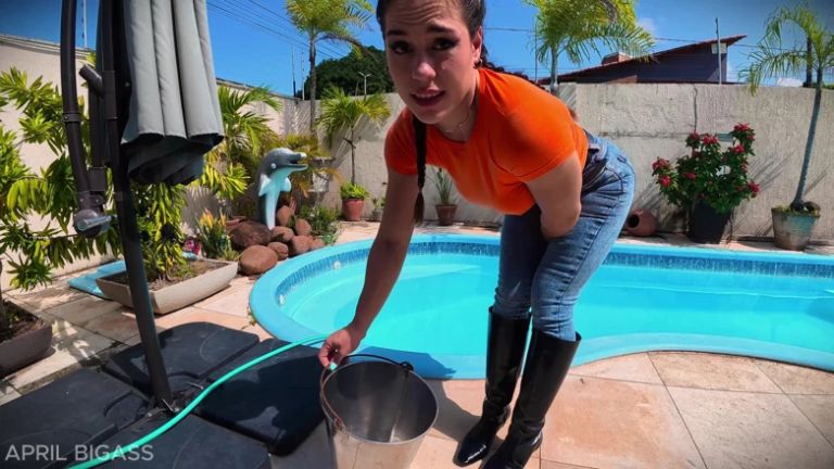 Wet Big Ass Brunette Gets Face Fucked by the Pool