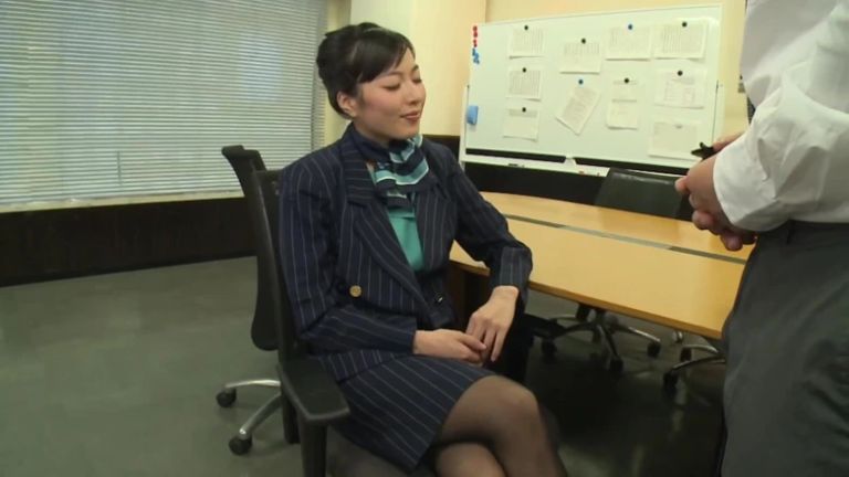 Kana Yua X Beauty Legs with Pantyhose - Part.1