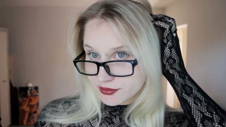 Ashtraygirl