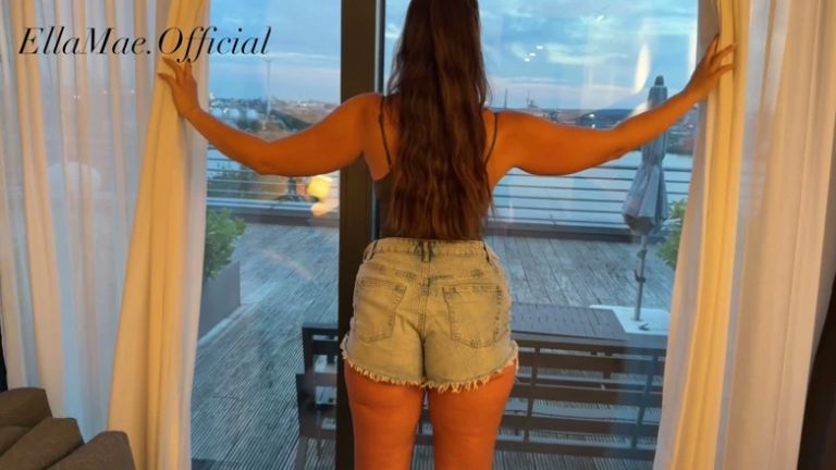 Hot Brunette PAWG Meets Affair Just to Get Fucked - Ellamae