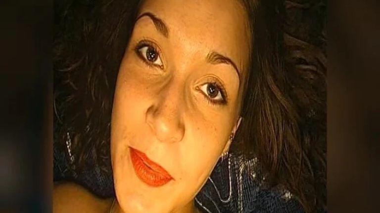 Ggg - Bukkake Slut Swallows Cum in Gangbang