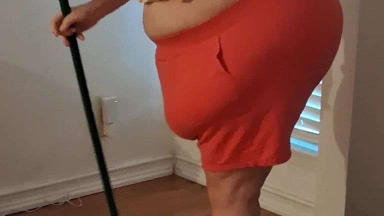 Big Belly Beauty Nurse Vick Cleans up Messy Floor