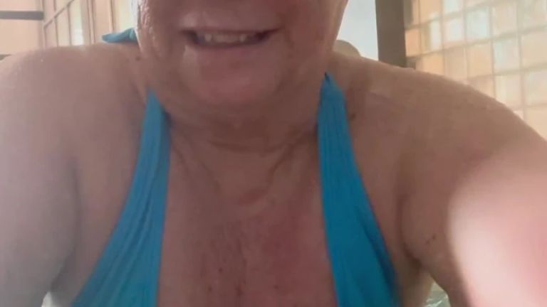 Hot Tub Naughty, Titty, Play