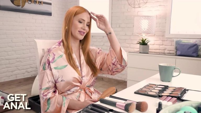 Stunning Redhead MILF Kiara Lord Wants Steamy Anal Sex