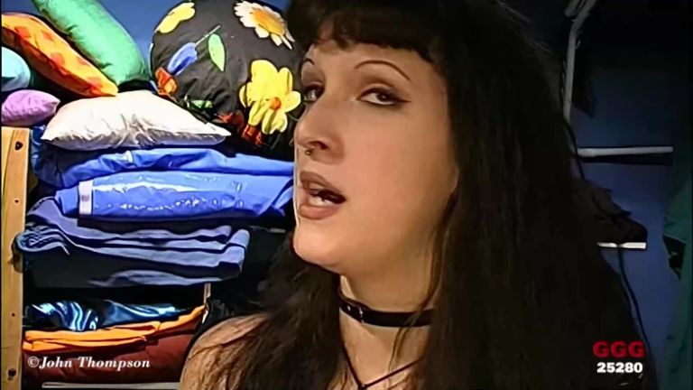 Brunette Bukkake Slut Gets Her Face Completely Covered